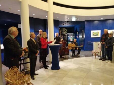 Zahlreiche Gäste waren bei der Vernissage in der Spielbank Bad Kötzting.